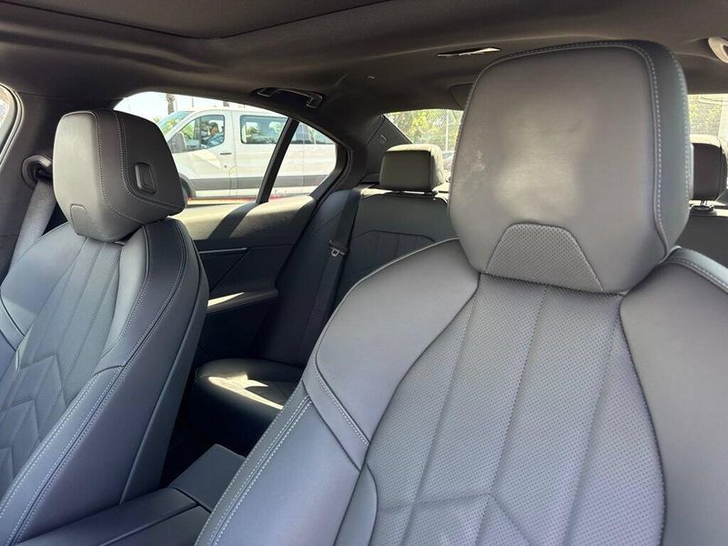 Used 2025 BMW 5 Series 530iImage 21