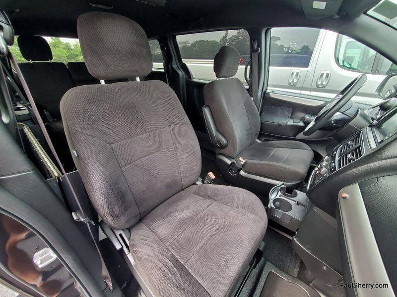 2014 Dodge Grand Caravan SXTImage 21