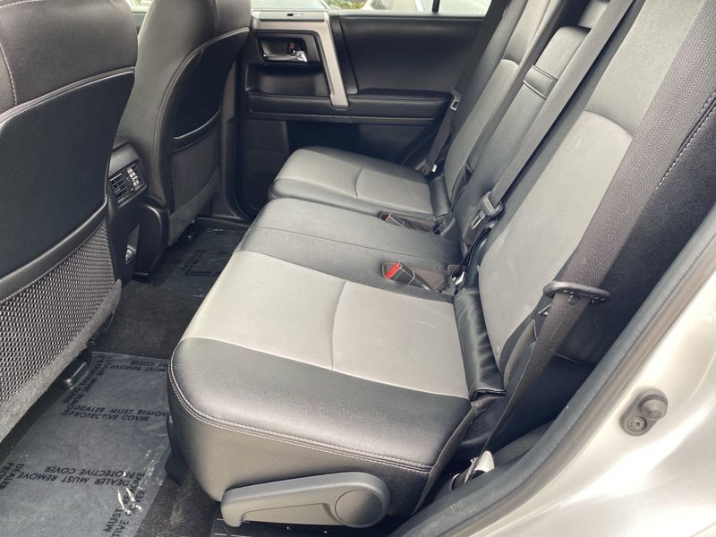 Used 2022 Toyota 4Runner SR5 PremiumImage 14