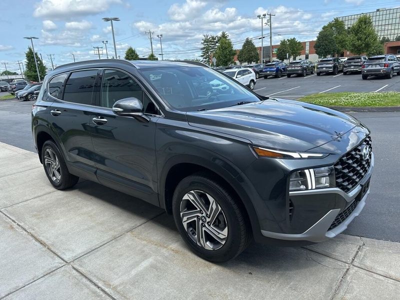 Used 2023 Hyundai Santa Fe SELImage 3