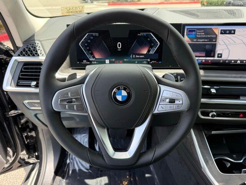 New 2027 BMW X7 xDrive40iImage 21