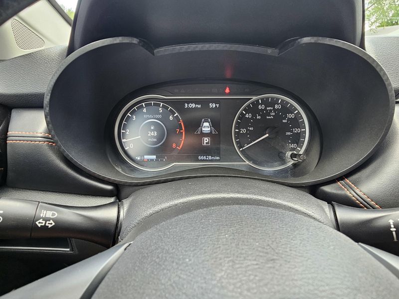 2020 Nissan Versa SRImage 15