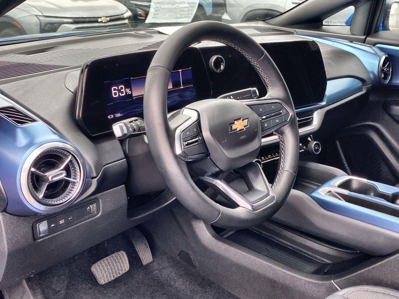 Used 2024 Chevrolet Equinox EV LTImage 11