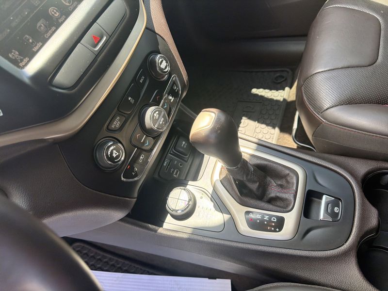 Used 2016 Jeep Cherokee TrailhawkImage 36