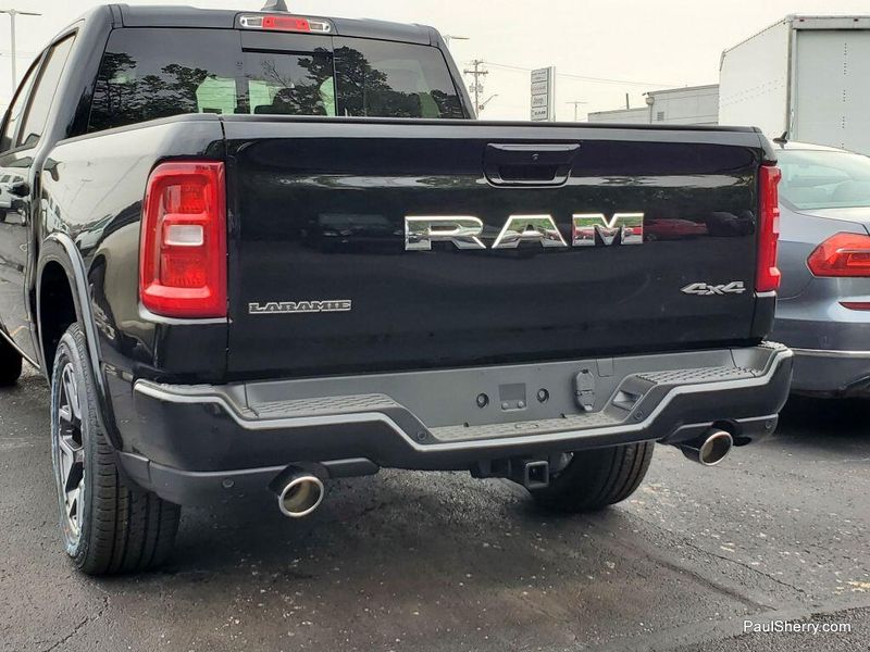 2025 RAM 1500 Laramie Crew Cab 4x4 5