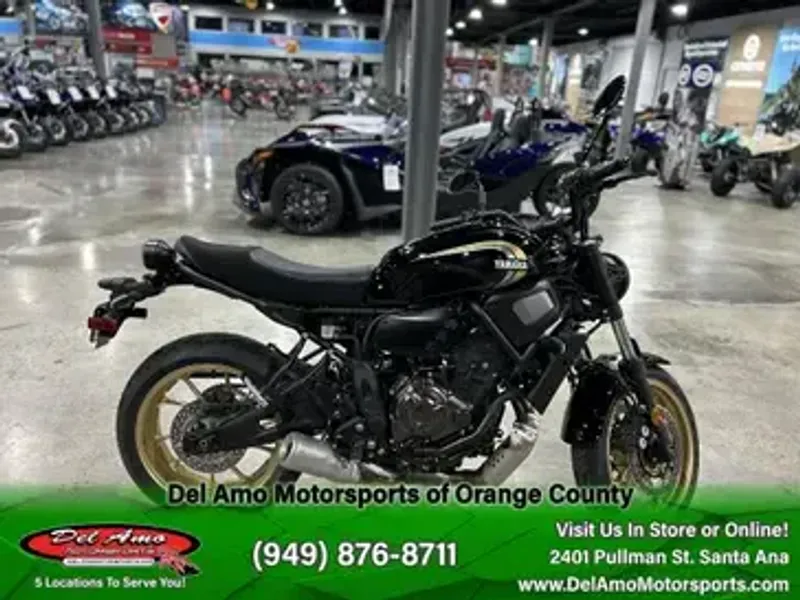 New 2025 Yamaha XSR700 Image 12