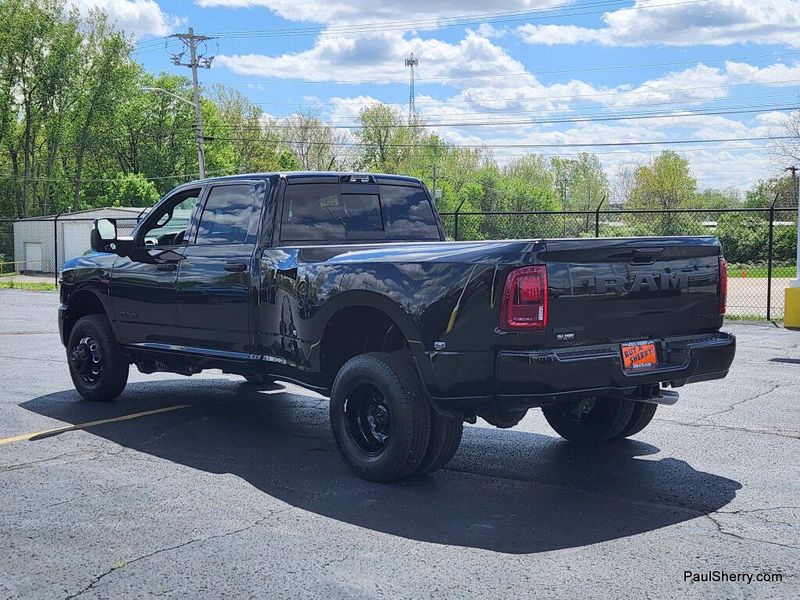 New 2026 RAM 3500 Big Horn Crew Cab 4x4 8' Box