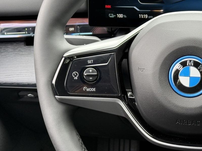 2025 BMW i5 eDrive40Image 23