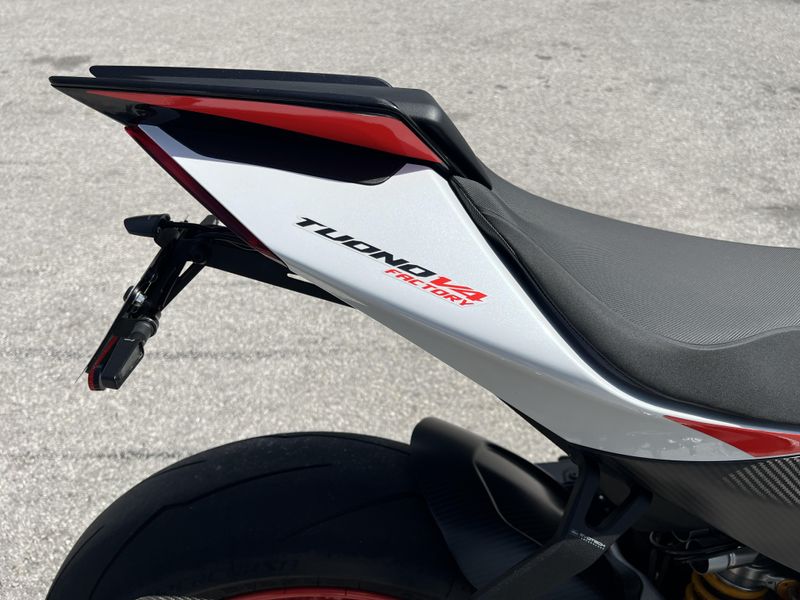 2024 Aprilia Tuono V4 Factory 1100 