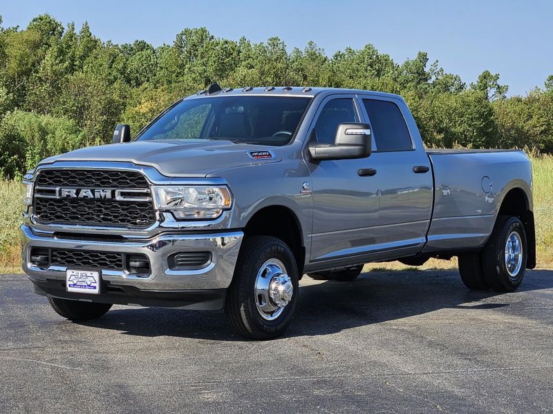 2024 RAM 3500 Tradesman Crew Cab 4x4 8