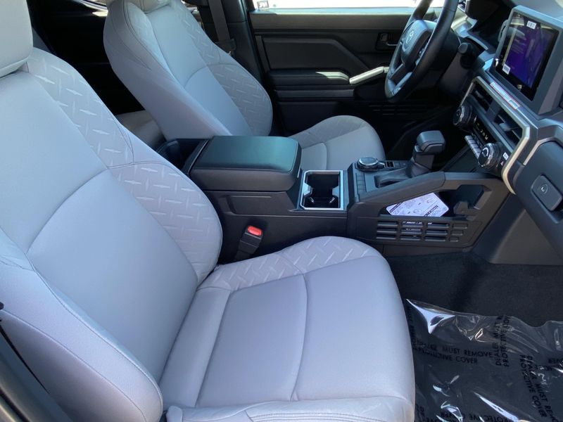 New 2025 Toyota Tacoma SR5Image 10