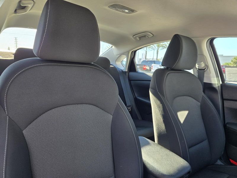 Used 2024 Kia Forte LXS IVT
