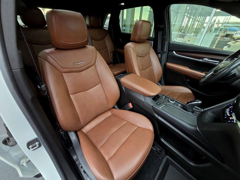 Used 2023 Cadillac XT5 AWD Premium Luxury