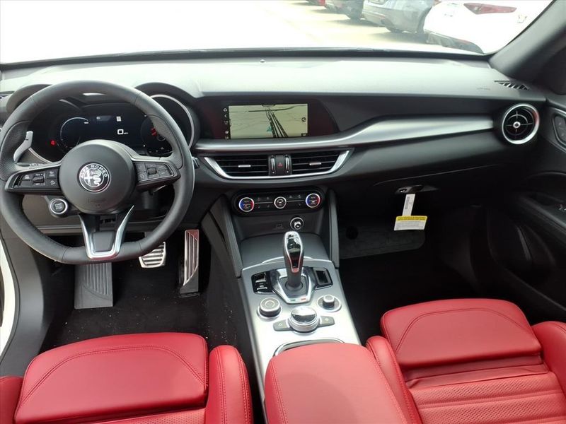 New 2025 Alfa Romeo Stelvio AwdImage 12