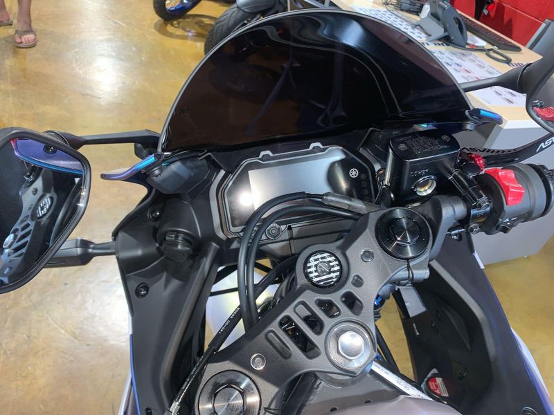 New 2025 Yamaha YZF-R3 ABS Image 12
