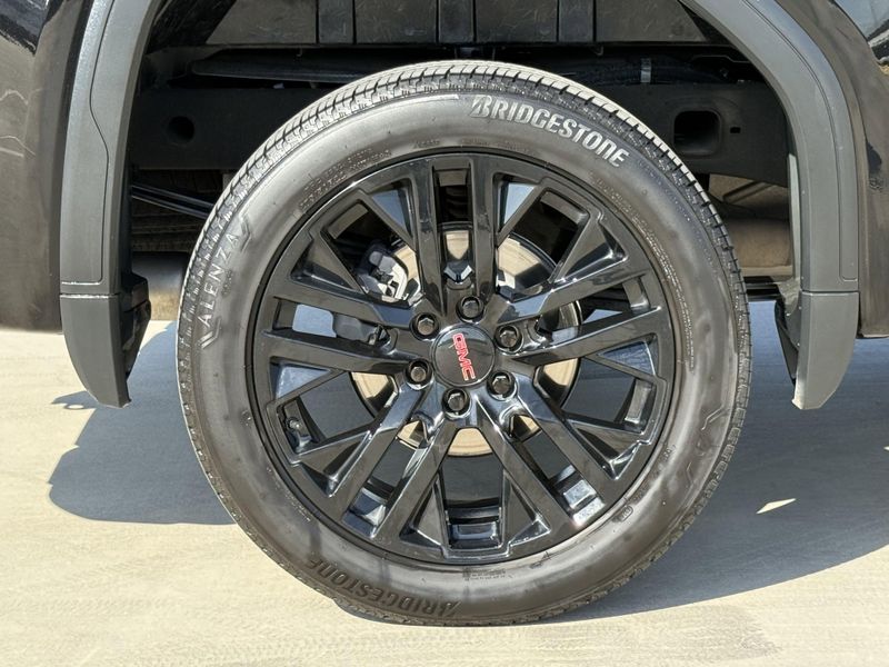 Used 2022 GMC Sierra 1500 Limited DenaliImage 14