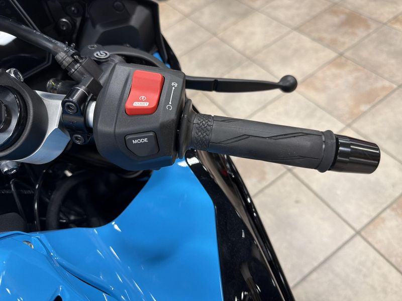 New 2026 Yamaha YZF-R7 Image 24