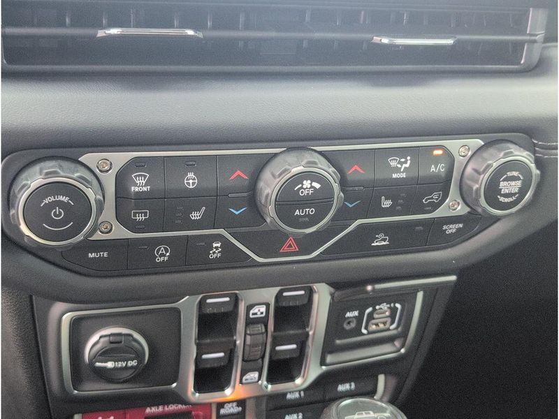 New 2025 Jeep Gladiator Mojave 4x4Image 17