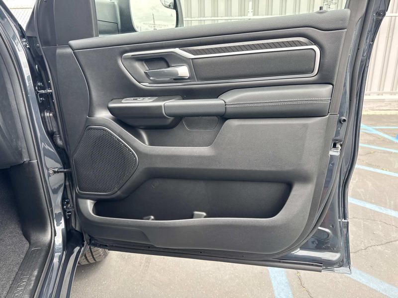New 2026 RAM 1500 Big Horn Crew Cab 4x2 5'7' Box