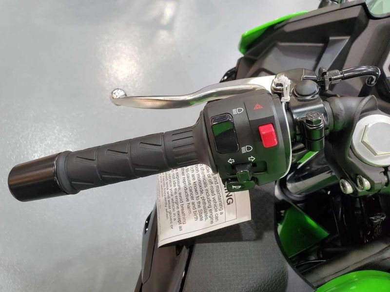 New 2024 Kawasaki NINJA 500 KRT SE ABS Image 11