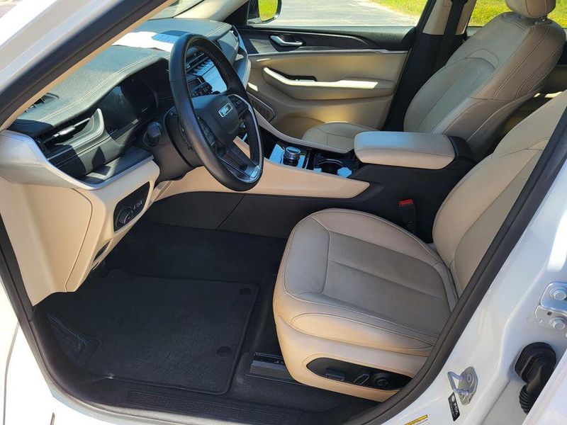 Used 2022 Jeep Grand Cherokee LimitedImage 26