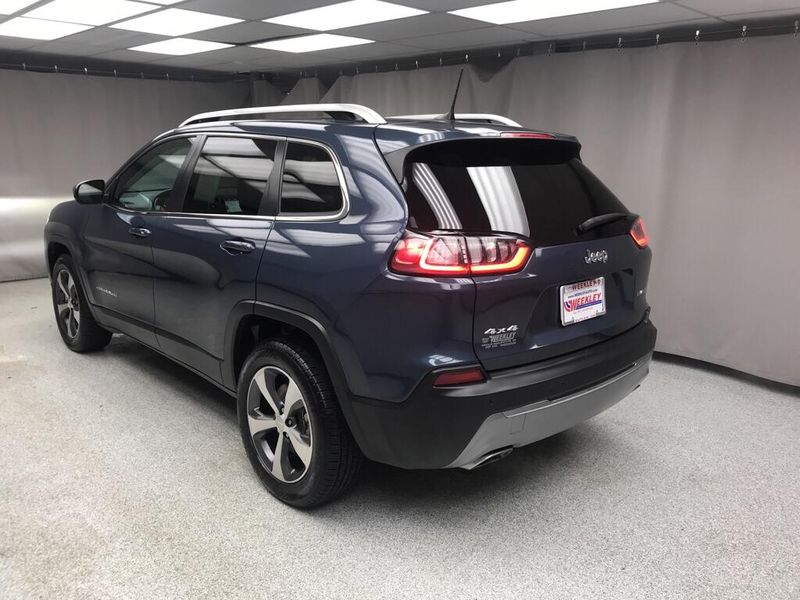 Used 2021 Jeep Cherokee LimitedImage 17