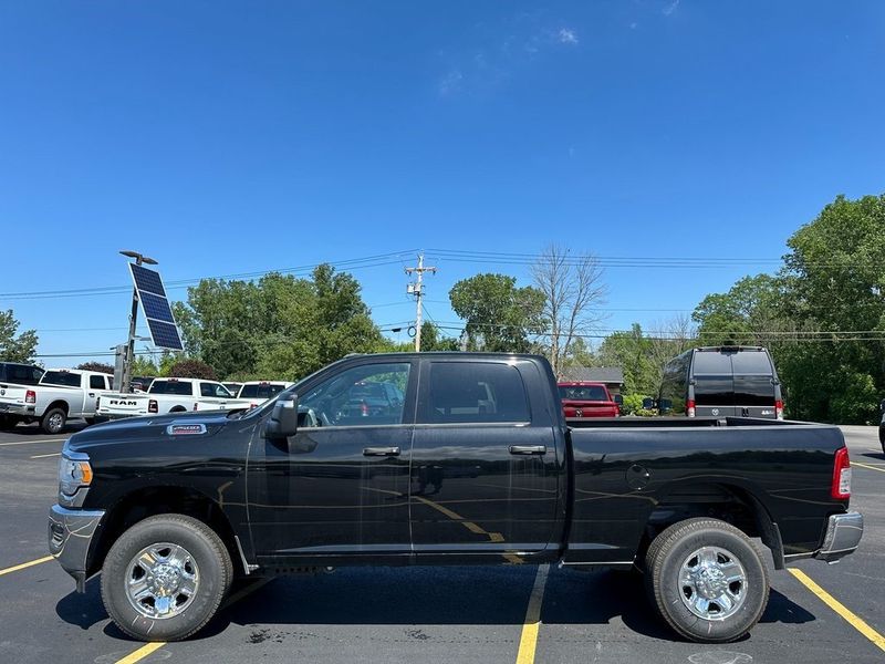 2024 RAM 2500 Tradesman Crew Cab 4x4 6