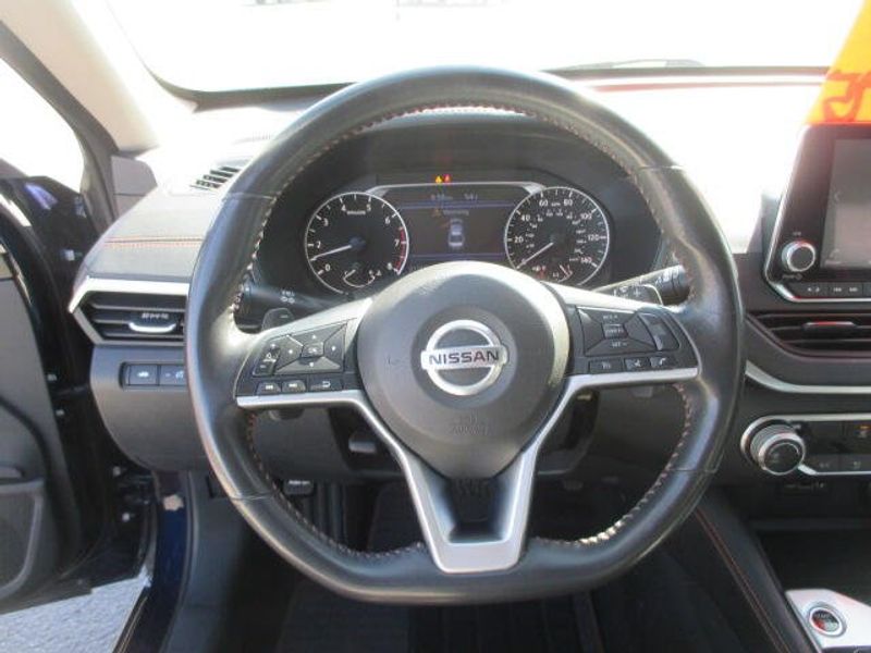 2022 Nissan Altima 2.5 SRImage 17