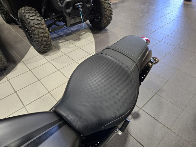 USED 2024 KAWASAKI VULCAN 900 Image 12