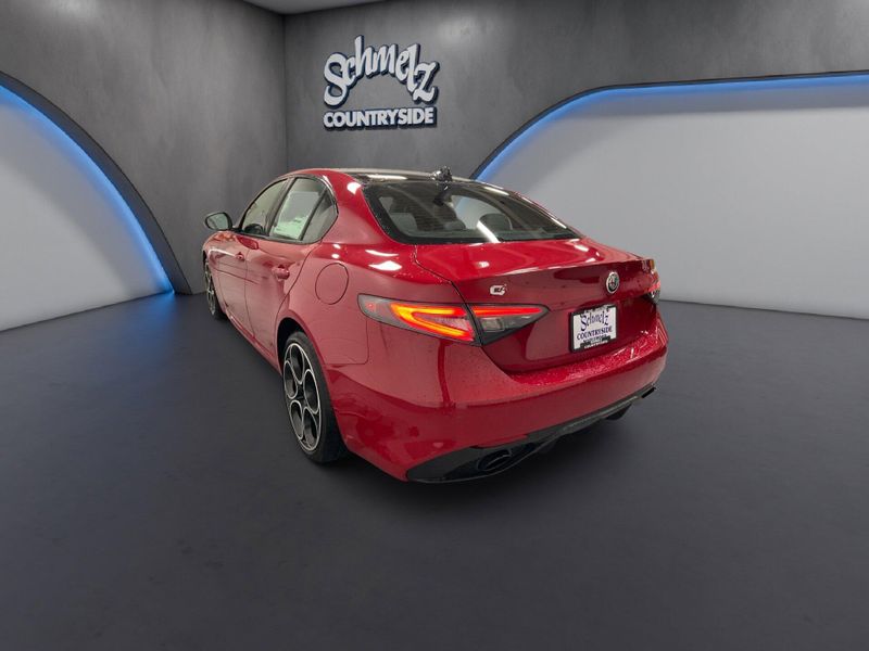 New 2026 Alfa Romeo Giulia AwdImage 10