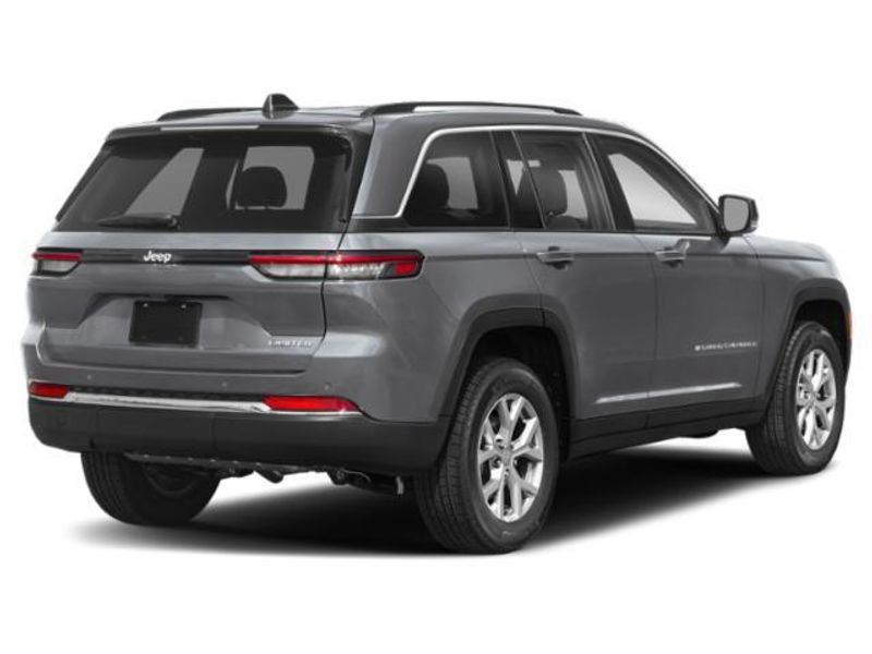 2025 Jeep Grand Cherokee Altitude X 4x4Image 3