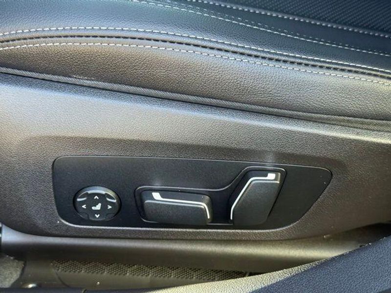 Used 2025 BMW 3 Series 330iImage 20