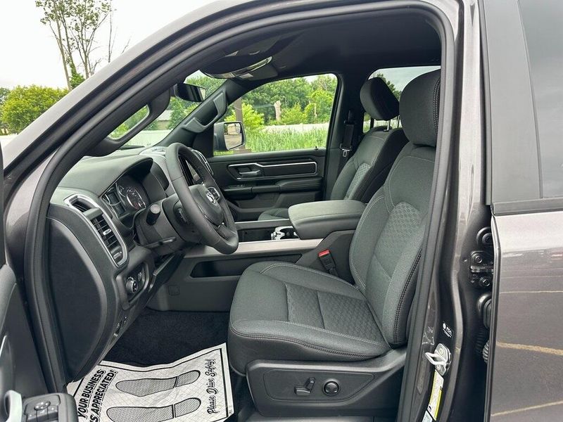 2025 RAM 1500 Big Horn Crew Cab 4x4 5