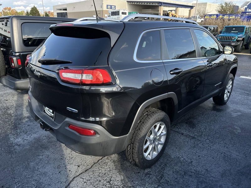 2016 Jeep Cherokee LatitudeImage 6