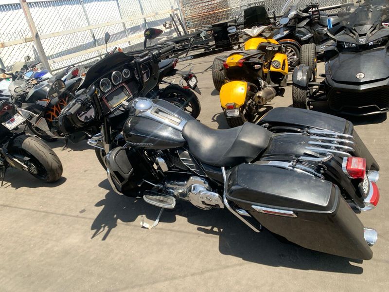 Used 2014 Harley-Davidson Electra Glide Ultra Limited Image 20