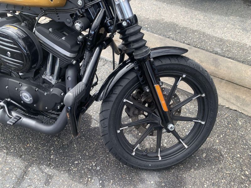 Used 2016 Harley-Davidson Sportster Iron 883 Image 11