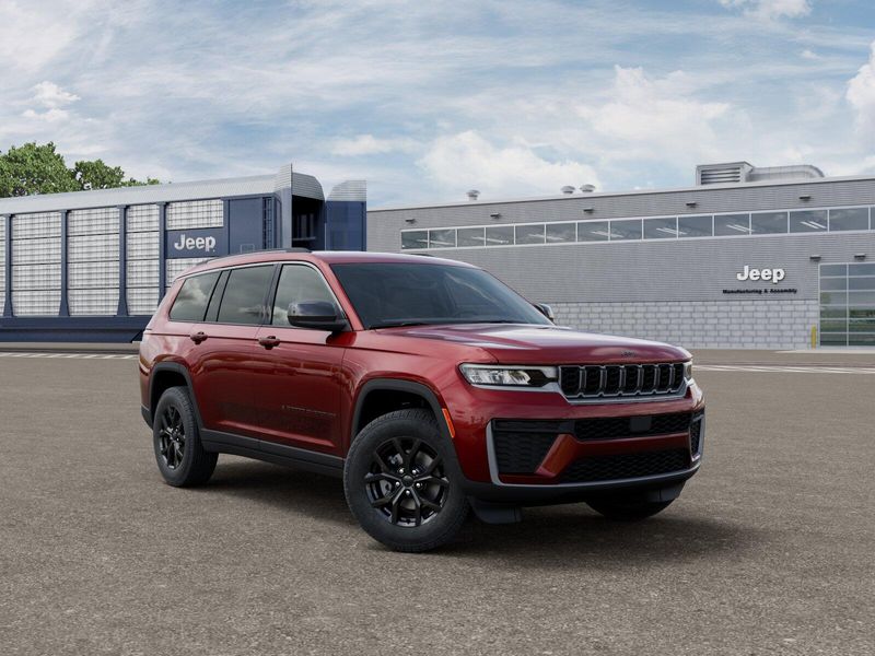 New 2026 Jeep Grand Cherokee L Laredo Altitude 4x4Image 3