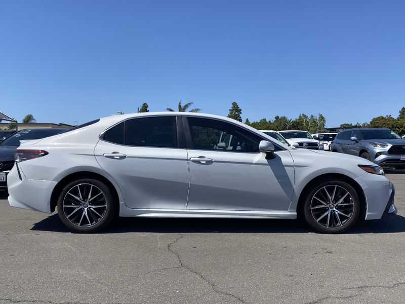 2024 Toyota Camry SEImage 2