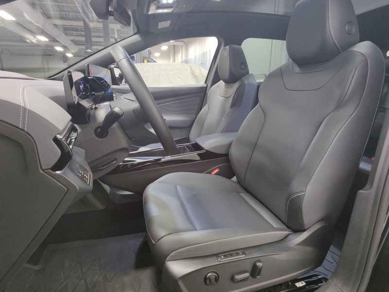 2023 Volkswagen ID.4 Pro S AWD w/Glass RoofImage 16