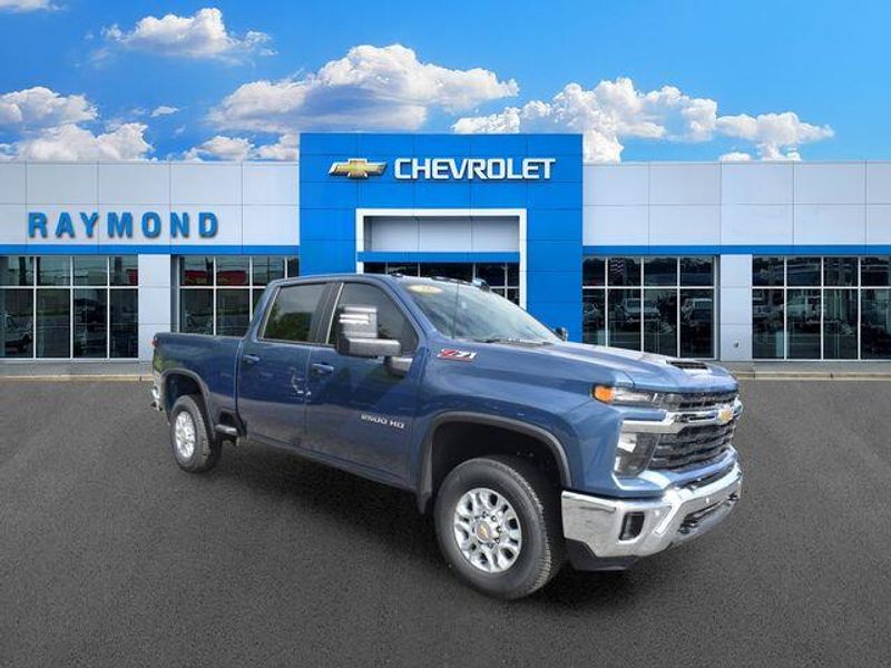 New 2026 Chevrolet Silverado 2500HD LTImage 11