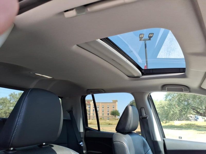 2018 Honda Ridgeline RTL-E photo 6