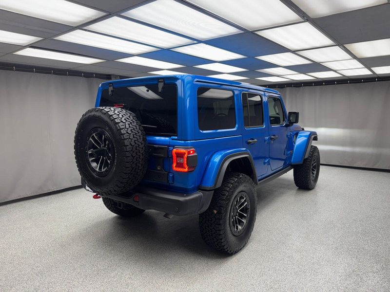 2024 Jeep Wrangler 4-door Rubicon XImage 3