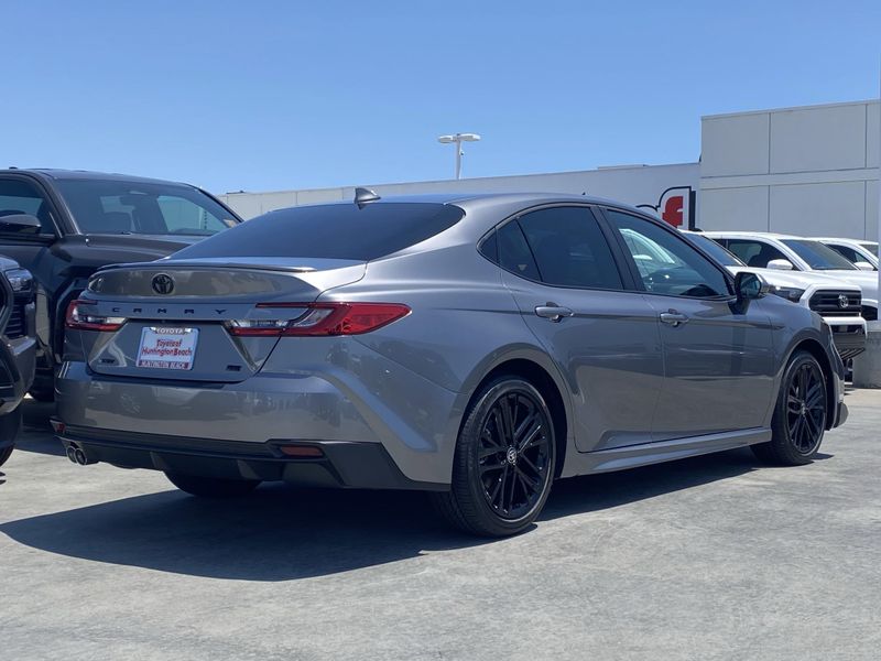 New 2025 Toyota Camry SEImage 3