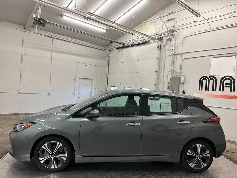 2020 Nissan Leaf SVImage 12
