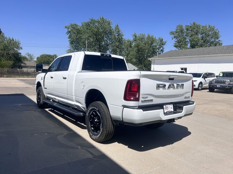2025 RAM 2500 LaramieImage 6
