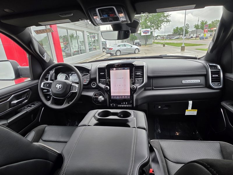 New 2025 RAM 1500 LaramieImage 15