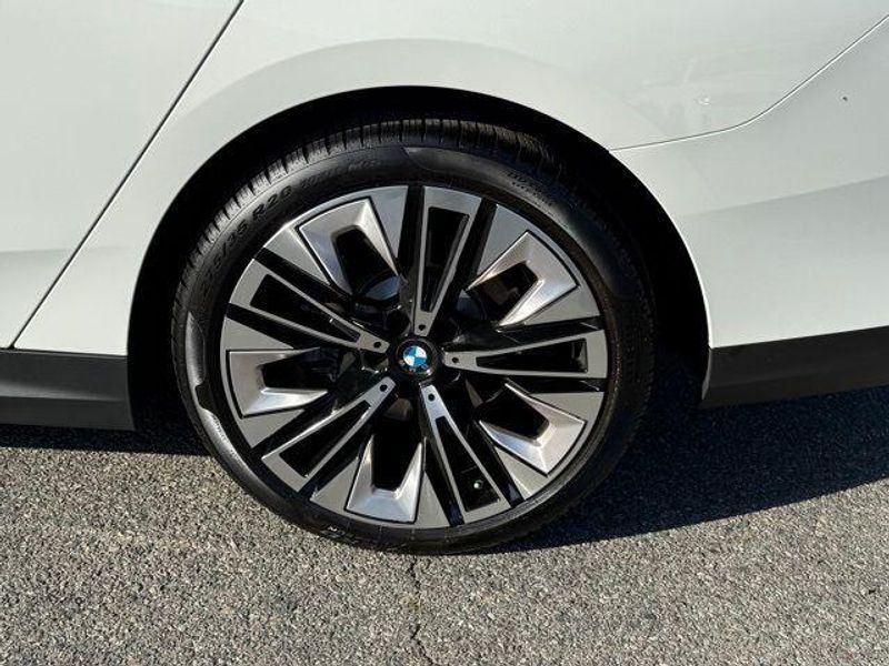 Used 2026 BMW 5 Series 530iImage 14