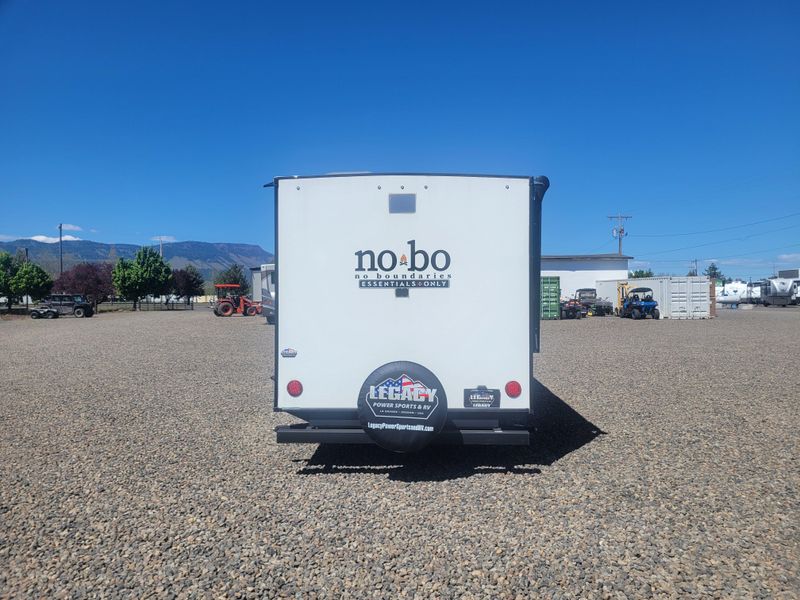 Used 2024 FOREST RIVER NO BOUNDRIES 19.3 Image 4