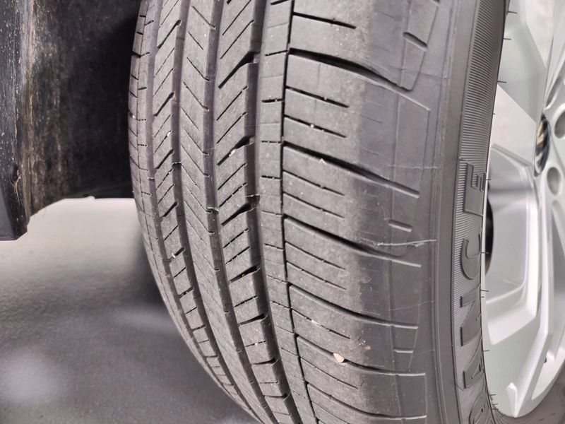 Used 2023 Volkswagen Atlas SE AWD w/Technology & SunroofImage 19