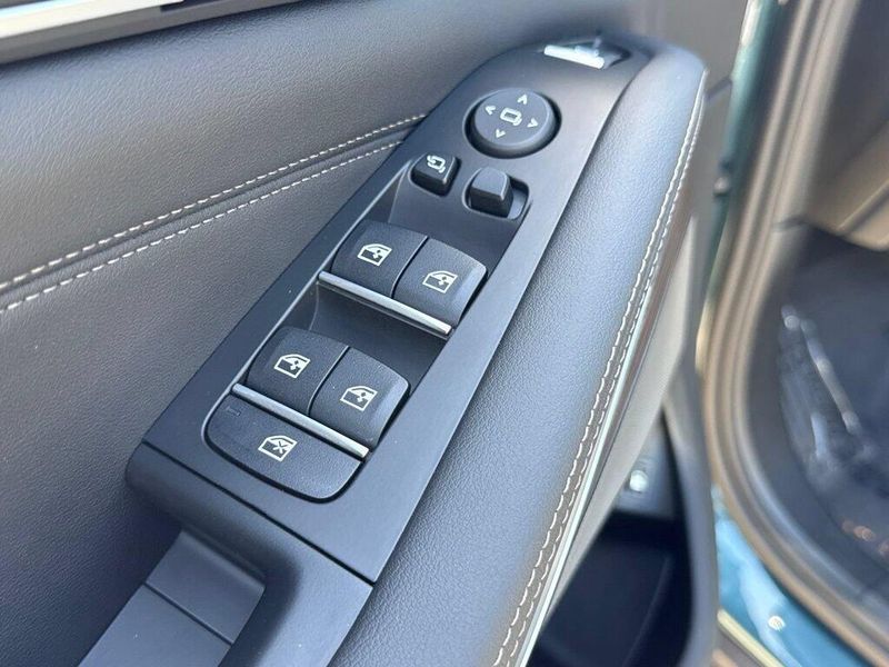 Used 2026 BMW X5 xDrive50eImage 19